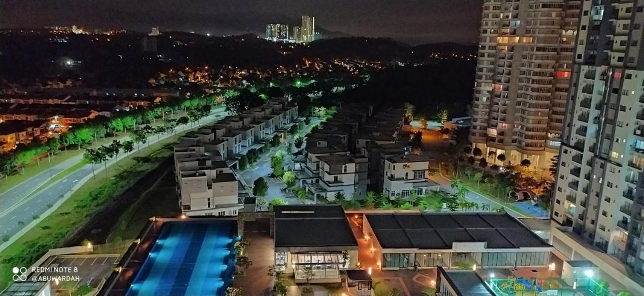 Rf Homestay Nilai Exterior foto